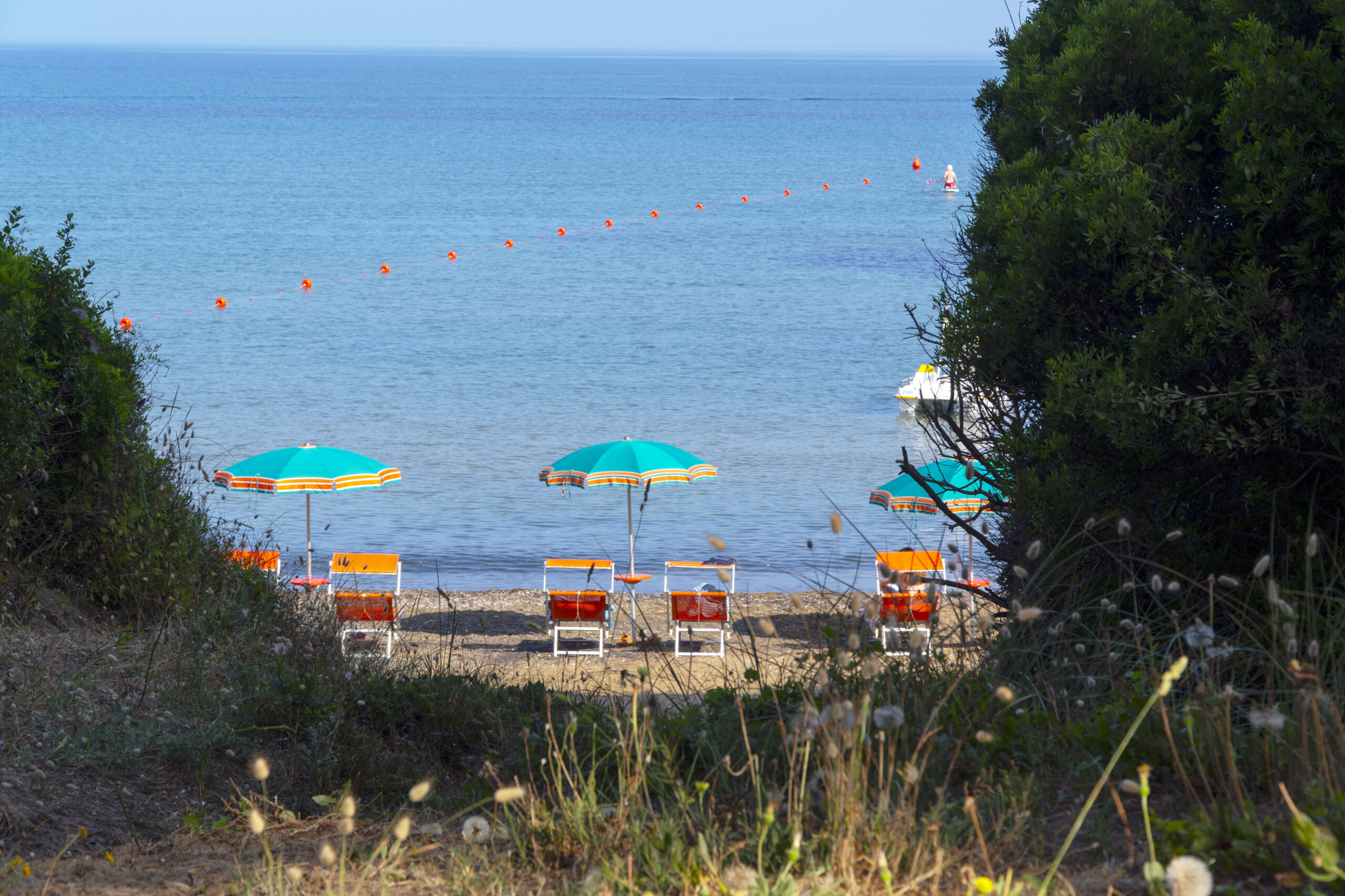 blubaratti-spiaggia-noleggio-lettini-ombrelloni-golfo-mare-baratti